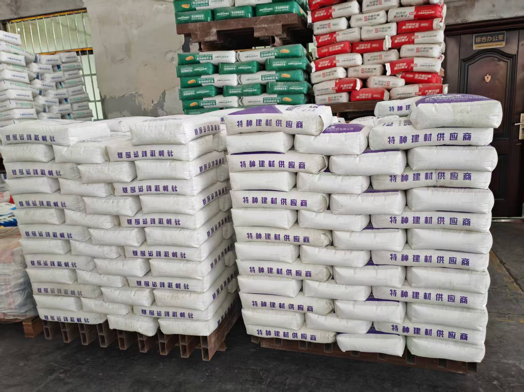 峡江拱顶带模注浆料