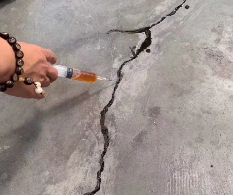 峡江混凝土裂缝修补技术详解​